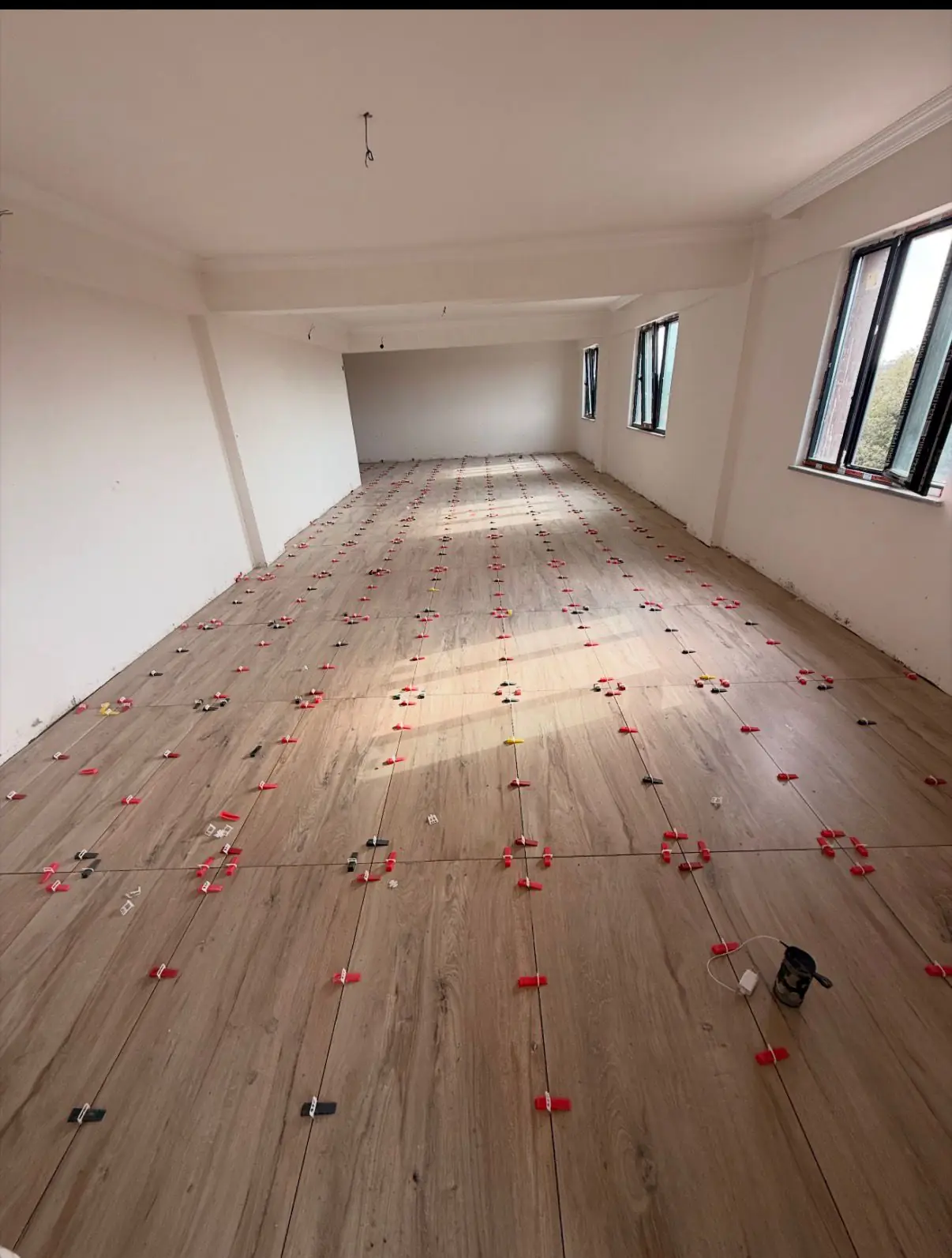 Mutfak zemini seramik döşeme uygulaması